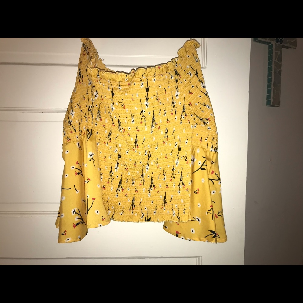 SCRUNCH YELLOW CROP